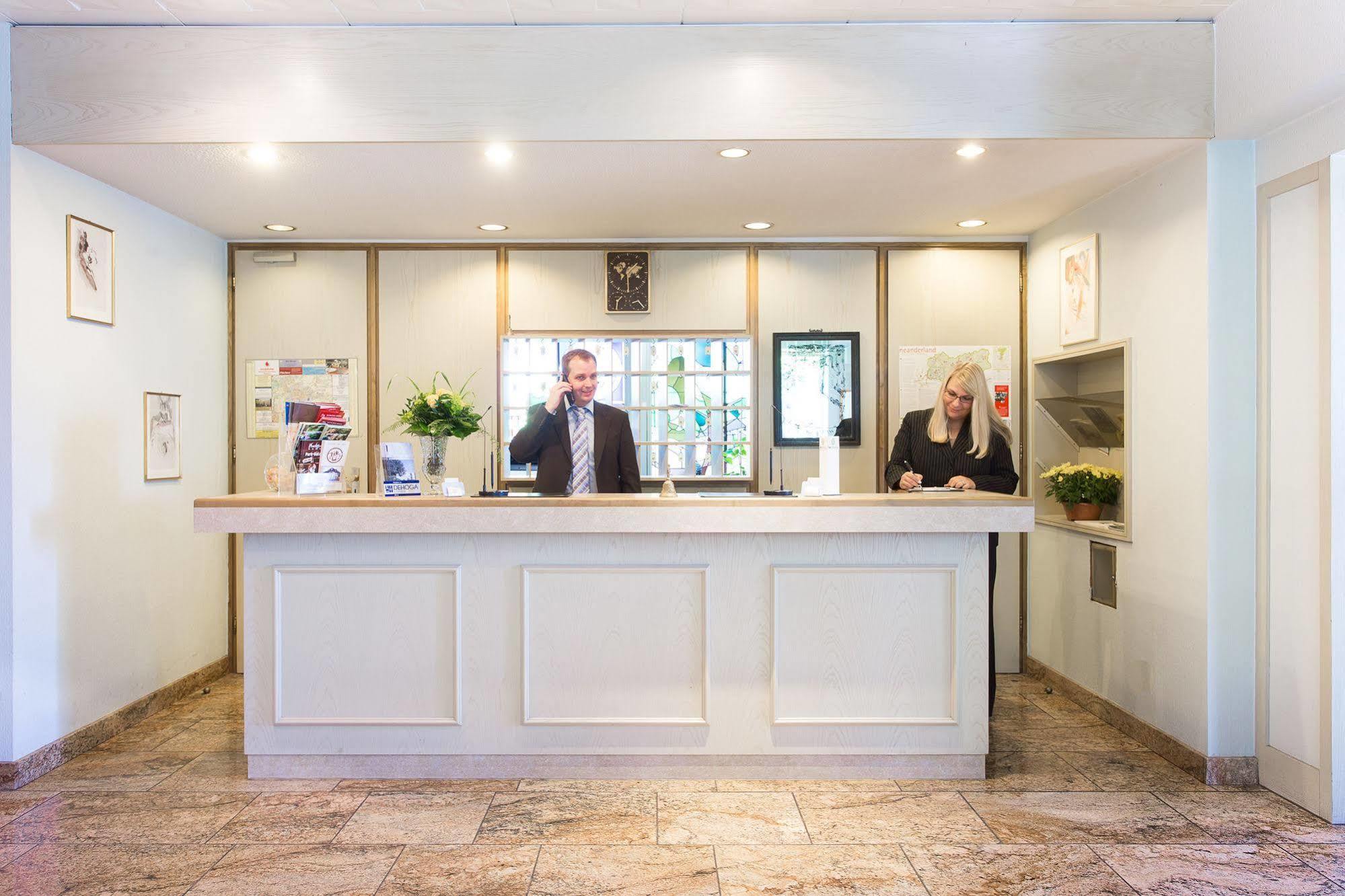 Hotel Luisenhof Mettmann Buitenkant foto
