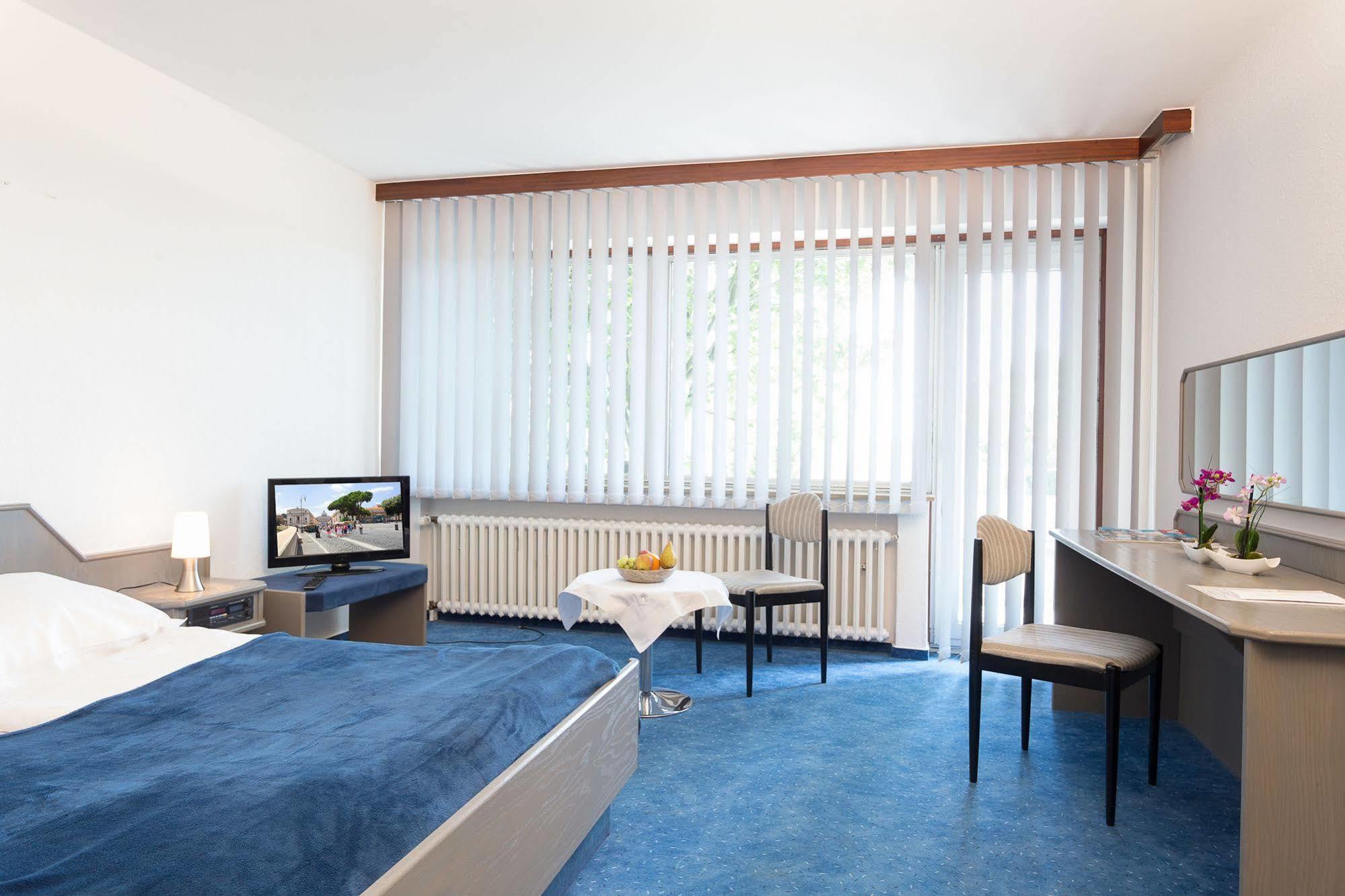 Hotel Luisenhof Mettmann Buitenkant foto