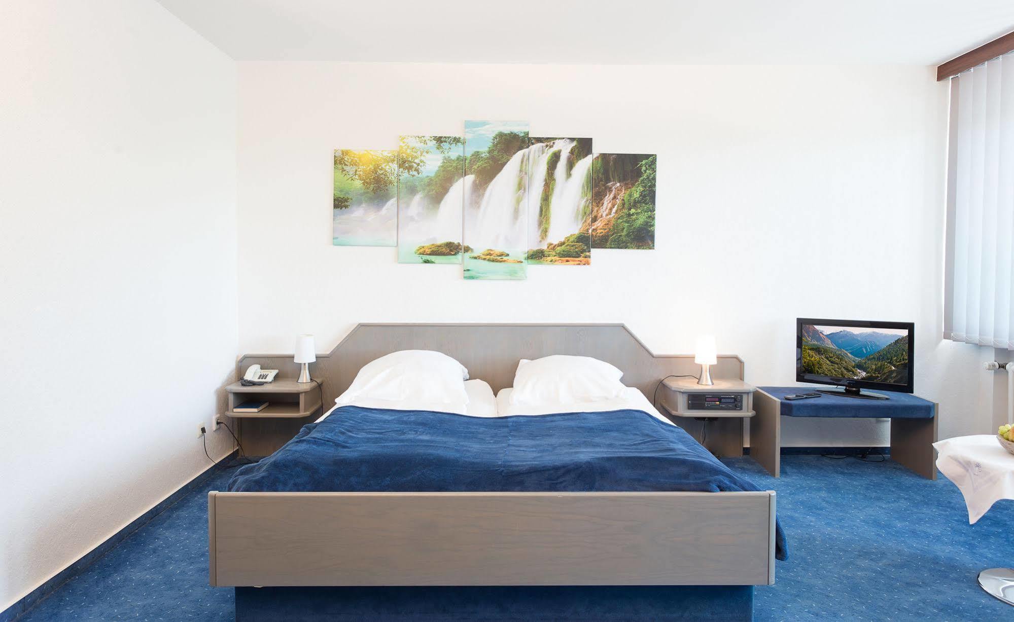 Hotel Luisenhof Mettmann Buitenkant foto